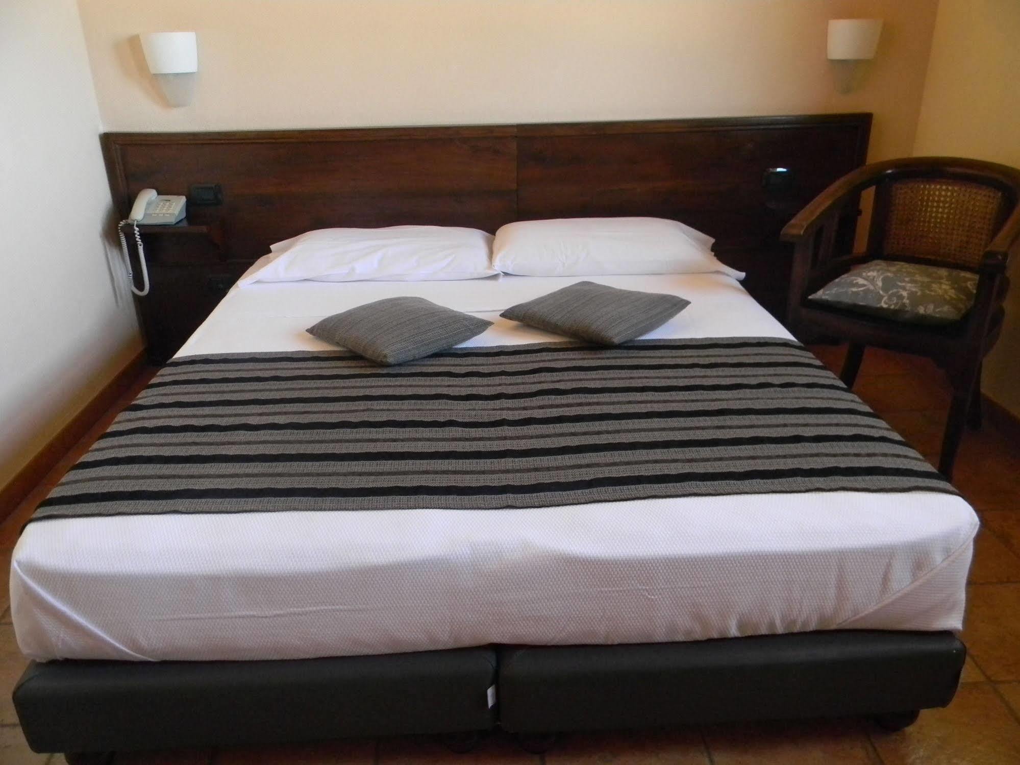 Hotel Sport Village Iglesias Εξωτερικό φωτογραφία